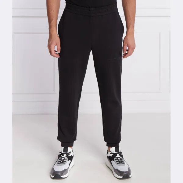 Спортивные брюки свободного кроя Armani Exchange, черный
Спортивные брюки свободного кроя Armani Exchange, черный