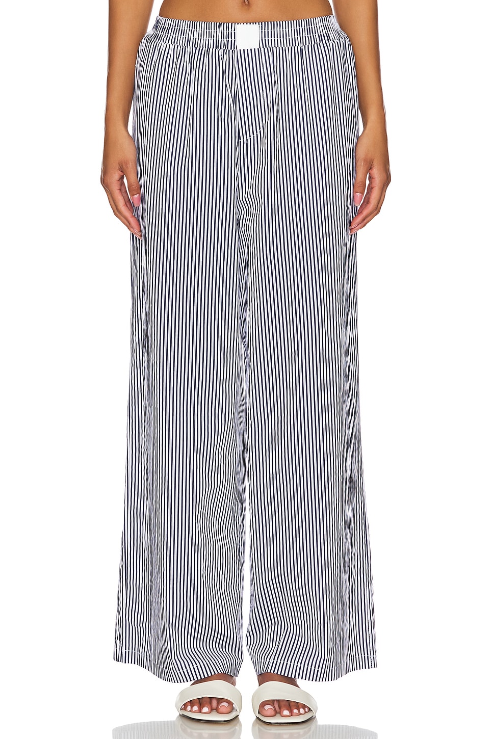 Штаны в полоску x revolve darian Sndys, синий
Штаны в полоску x revolve darian Sndys, синий