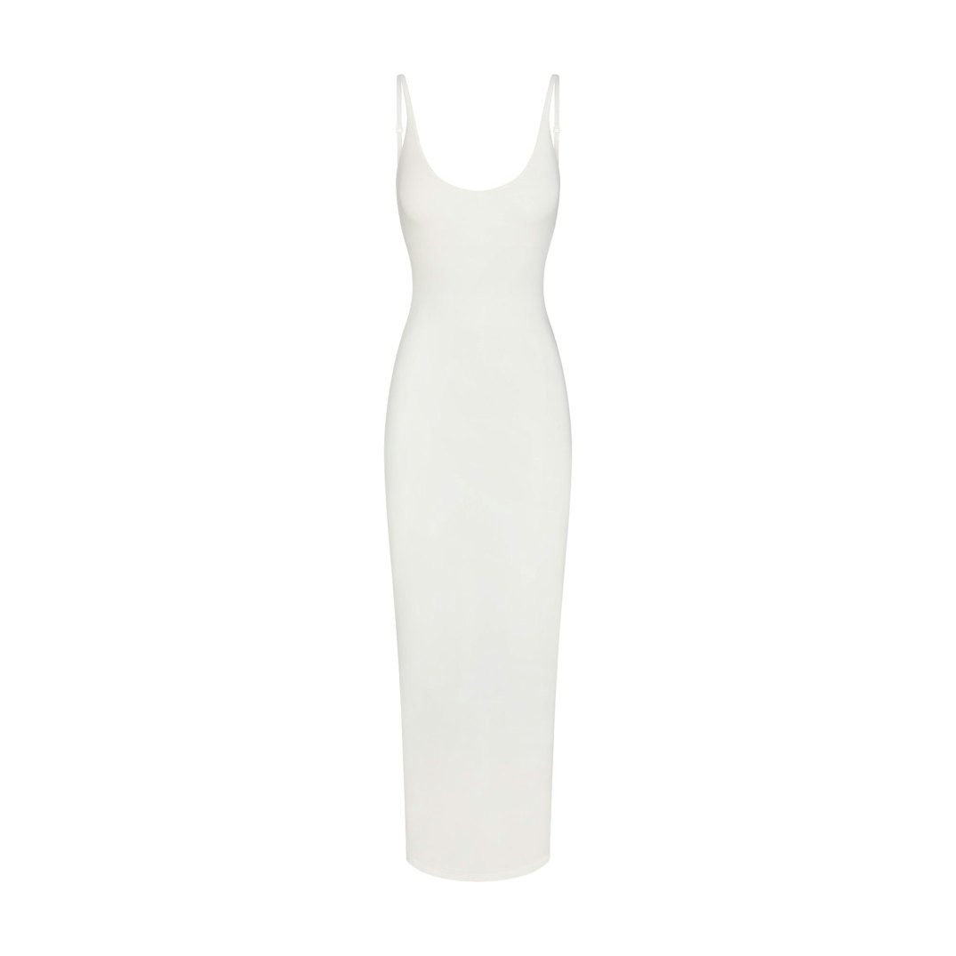 Платье SKIMS Smooth Layers Scoop Neck Long, кремовый
Платье SKIMS Smooth Layers Scoop Neck Long, кремовый