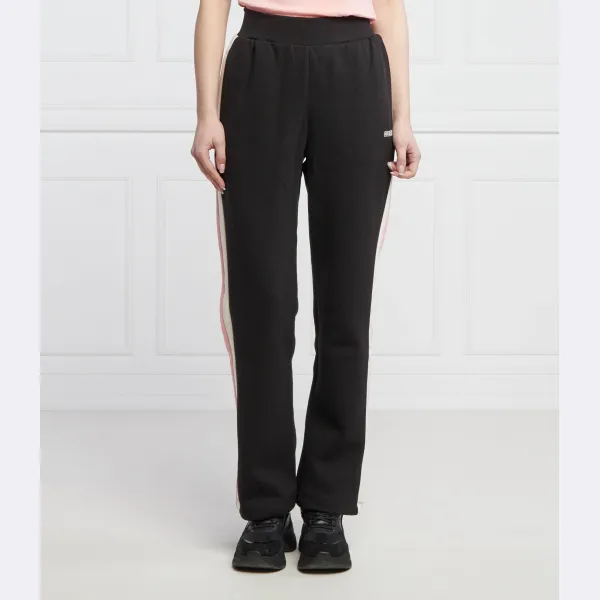 Спортивные брюки свободного кроя бренди Guess, черный
Спортивные брюки свободного кроя бренди Guess, черный