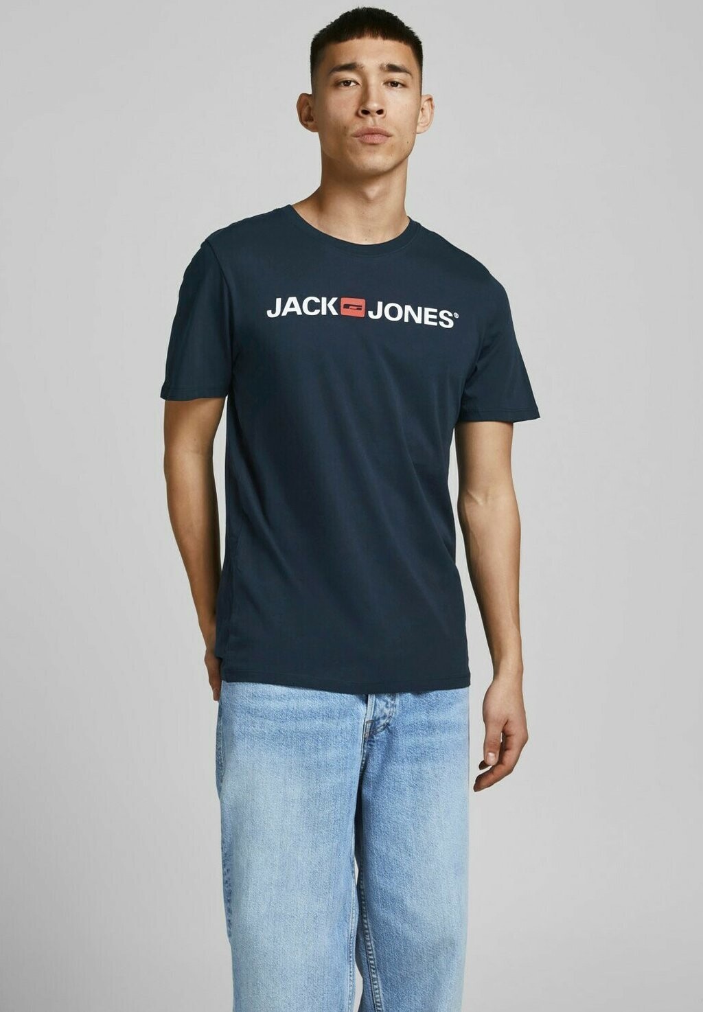 Принт на футболке Ecorp Logo Kurzarm 2Pack Jack & Jones, темно-синий
Принт на футболке Ecorp Logo Kurzarm 2Pack Jack & Jones, темно-синий