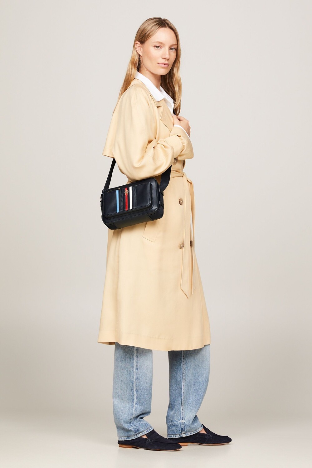 Легендарная сумка для фотокамеры Tommy Tommy Hilfiger, синий 
Легендарная сумка для фотокамеры Tommy Tommy Hilfiger, синий