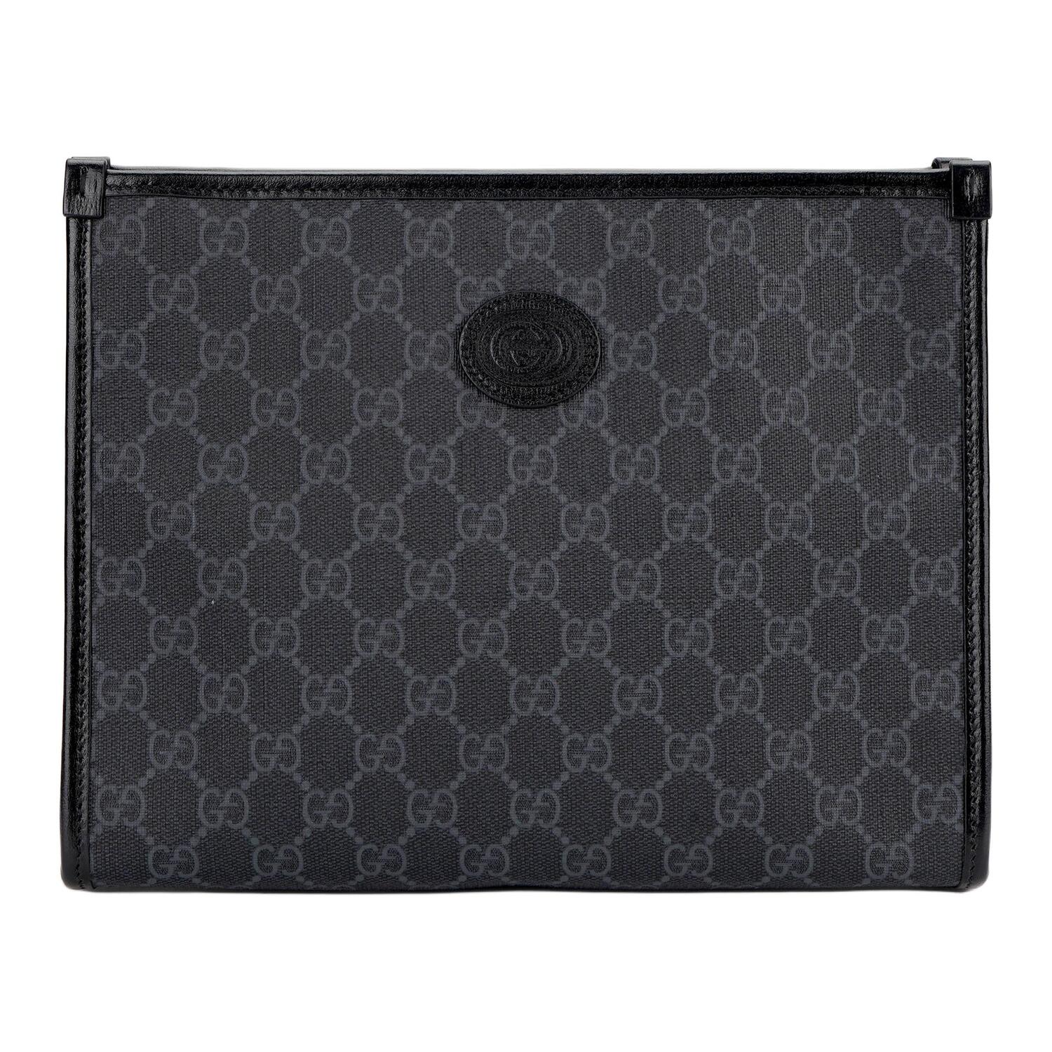 Холщовая косметичка с кожаными вставками, клатч, дорожная сумка для мужчин черно-серого цвета GUCCI
Холщовая косметичка с кожаными вставками, клатч, дорожная сумка для мужчин черно-серого цвета GUCCI