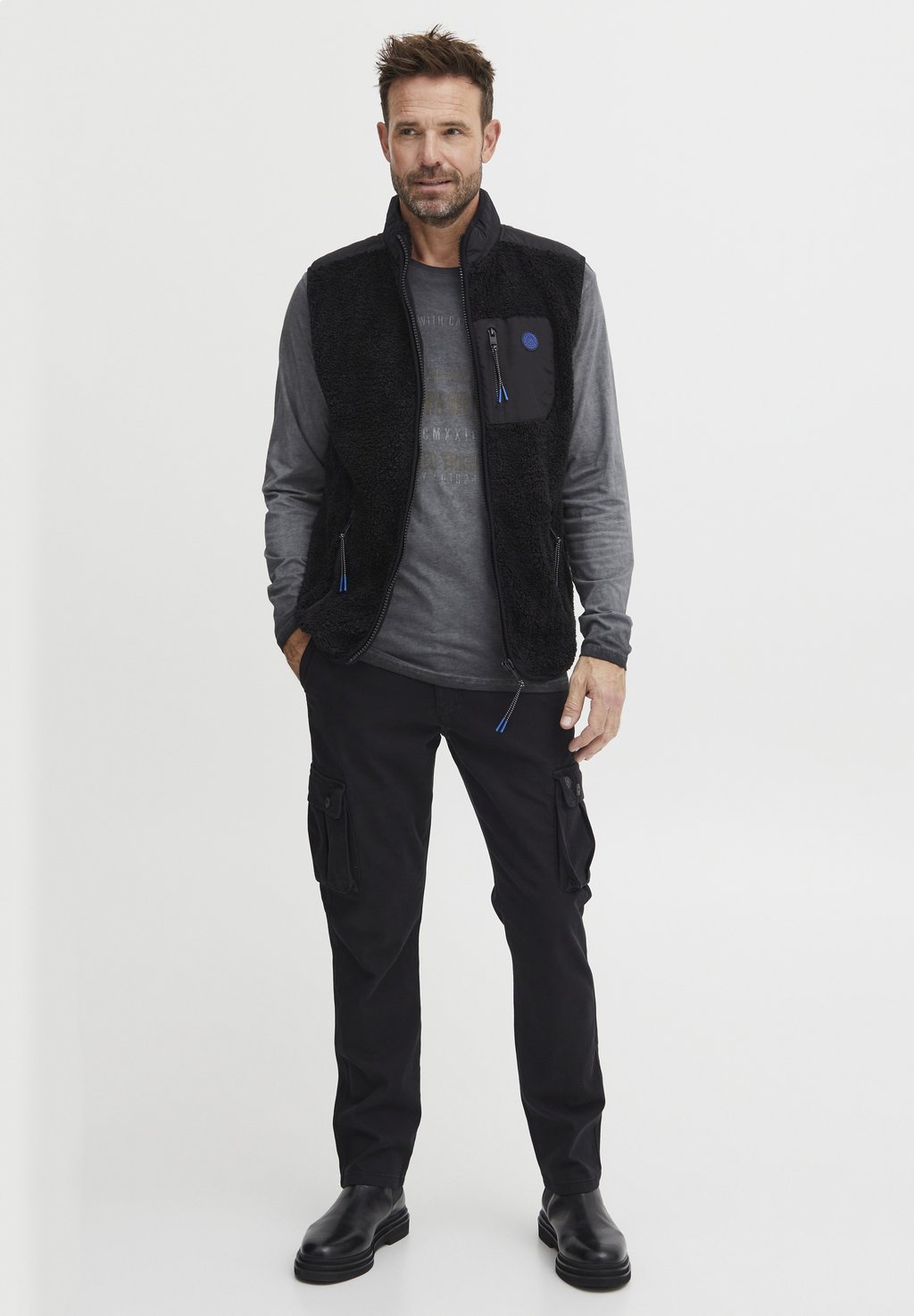 Жилет FQFELO FQ1924, черный
Жилет FQFELO FQ1924, черный