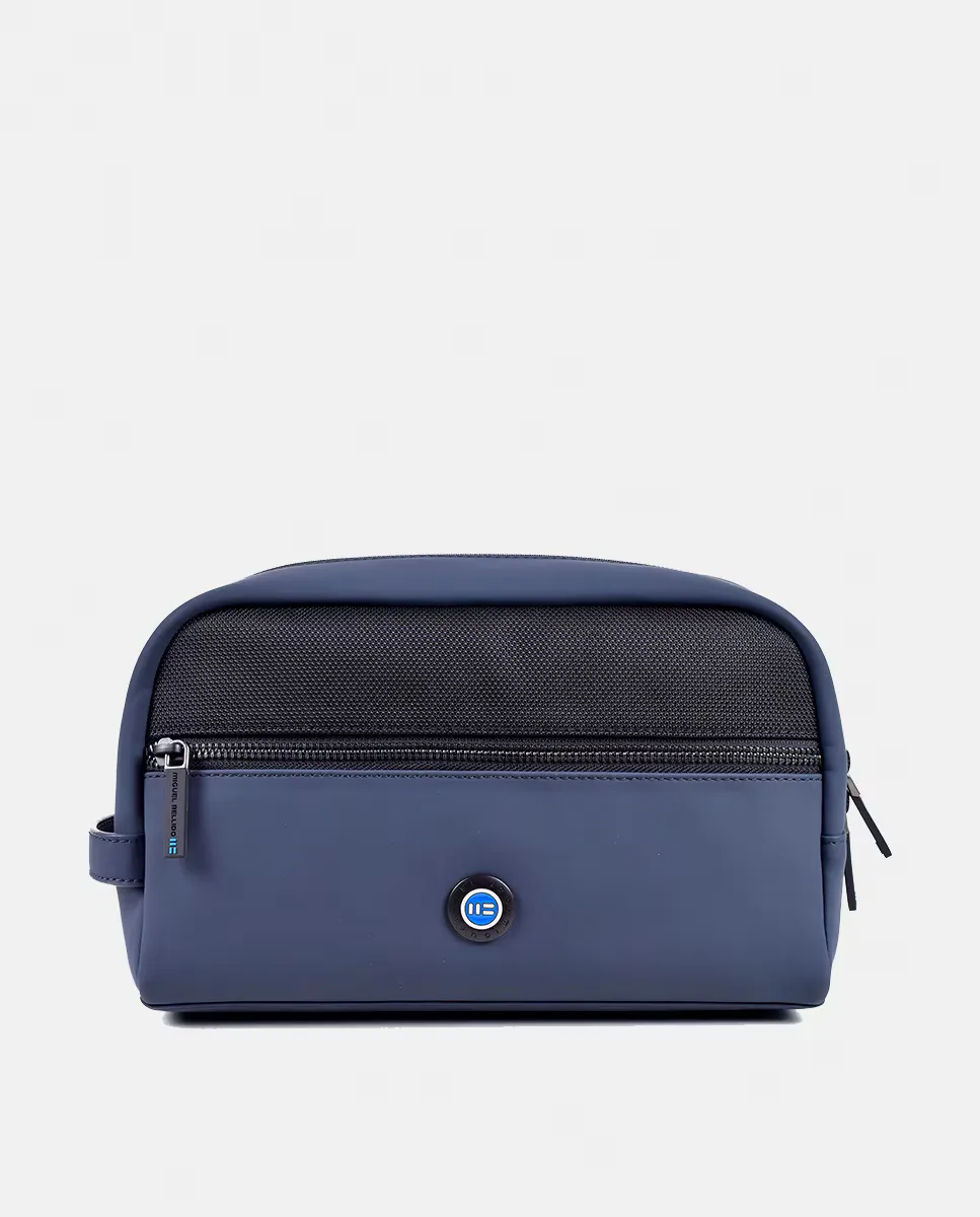 Сумка для туалетных принадлежностей из техноматериала Bellido, черный
Сумка для туалетных принадлежностей из техноматериала Bellido, черный