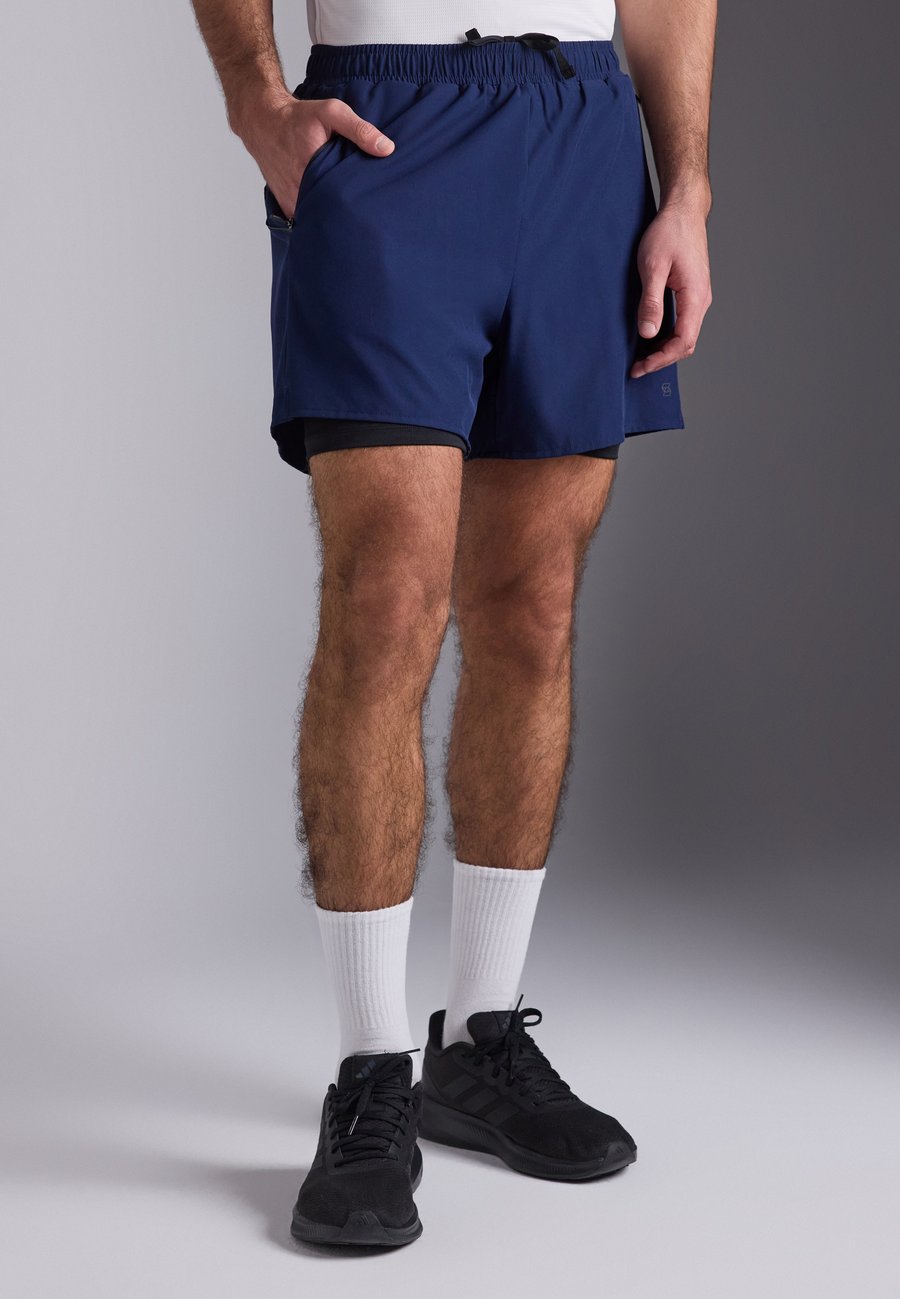 Спортивные шорты Pier One Sport RUNNING SHORTS WITH CONTRAST DOUBLE-LAYER, Dark Blue
Спортивные шорты Pier One Sport RUNNING SHORTS WITH CONTRAST DOUBLE-LAYER, Dark Blue