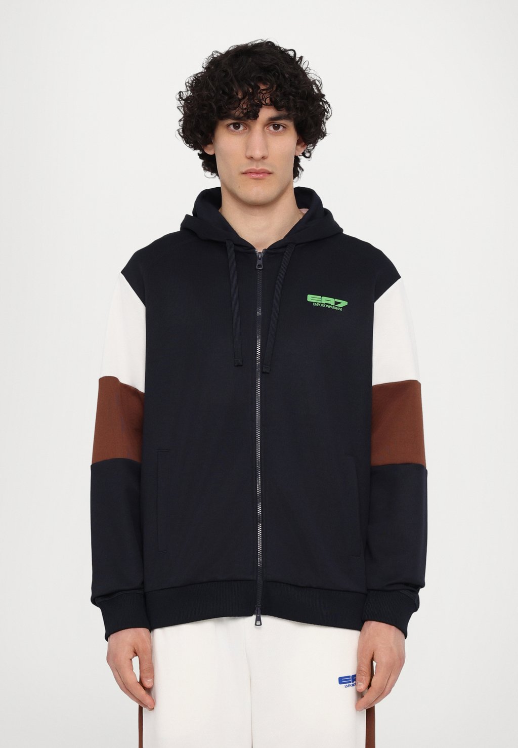 Толстовка EA7 Emporio Armani, синий
Толстовка EA7 Emporio Armani, синий