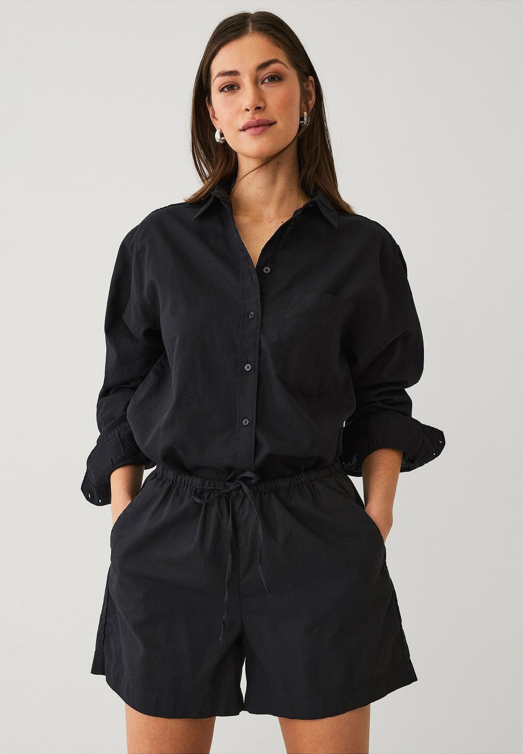 Шорты Ellos Collection, черный 
Шорты Ellos Collection, черный