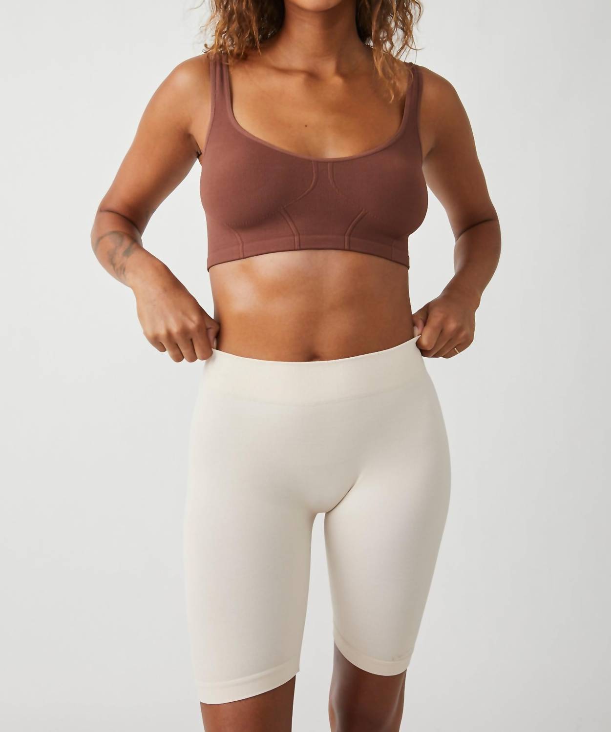 Широкий бесшовный корсет-бралетте в шоколадном цвете Free People
Широкий бесшовный корсет-бралетте в шоколадном цвете Free People