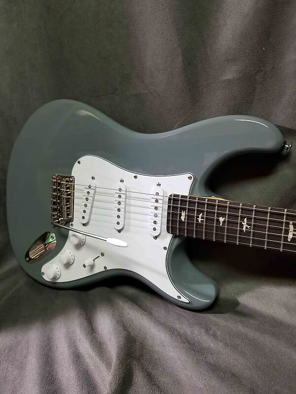 Электрогитара 2023 Paul Reed Smith PRS SE Silver Sky Storm Gray
Электрогитара 2023 Paul Reed Smith PRS SE Silver Sky Storm Gray