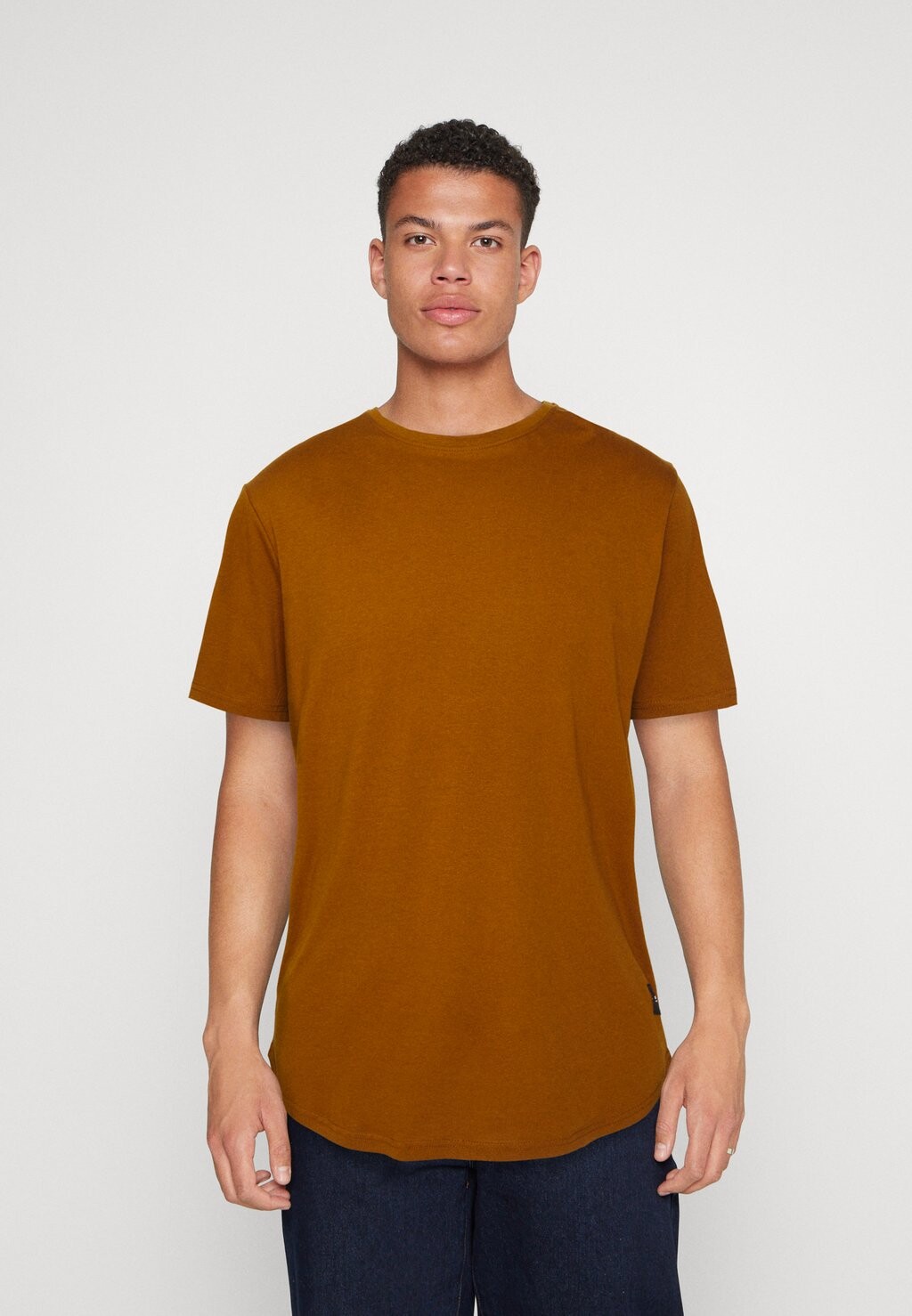 Базовая футболка ONSMATT LONGY TEE 5 PACK Only & Sons, белый 
Базовая футболка ONSMATT LONGY TEE 5 PACK Only & Sons, белый