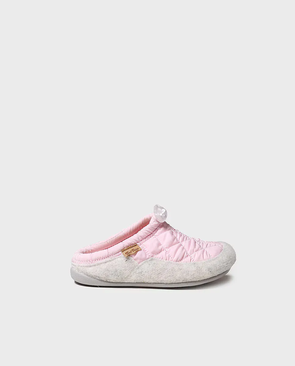 Закрытые домашние тапочки для детей из стеганой ткани Toni Pons, цвет Rosa
Закрытые домашние тапочки для детей из стеганой ткани Toni Pons, цвет Rosa
