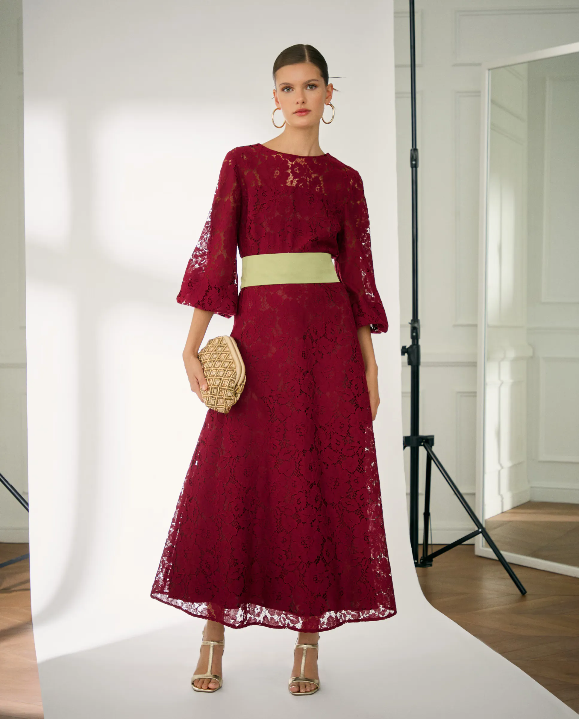 Миди-платье из кружева Woman Fiesta El Corte Inglés, бордовый
Миди-платье из кружева Woman Fiesta El Corte Inglés, бордовый