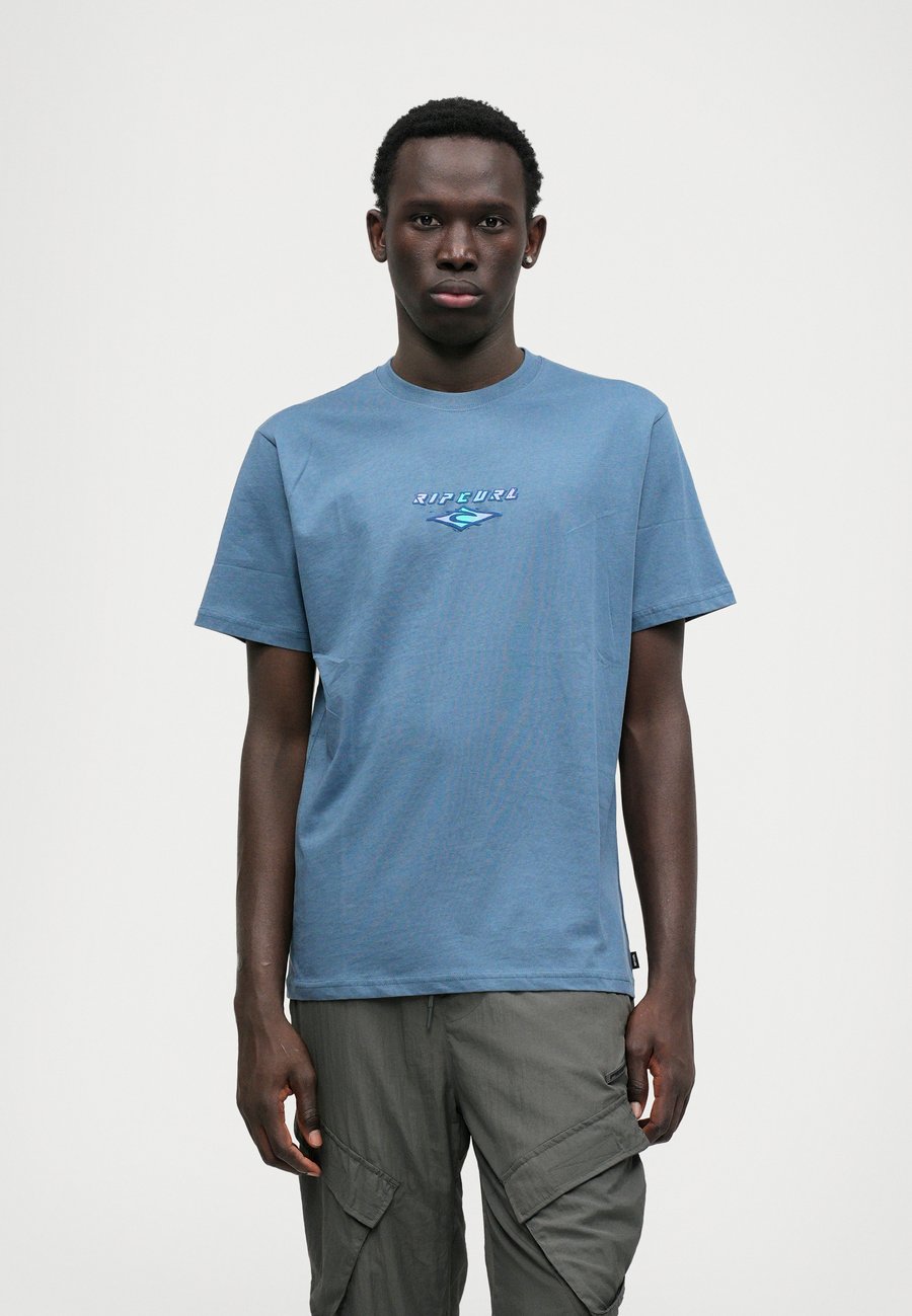 Футболка Rip Curl FADED OUT TEE UNISEX, Bluefin/Blue, Синий, Футболка Rip Curl FADED OUT TEE UNISEX, Bluefin/Blue
Футболка Rip Curl FADED OUT TEE UNISEX, Bluefin/Blue, Синий, Футболка Rip Curl FADED OUT TEE UNISEX, Bluefin/Blue