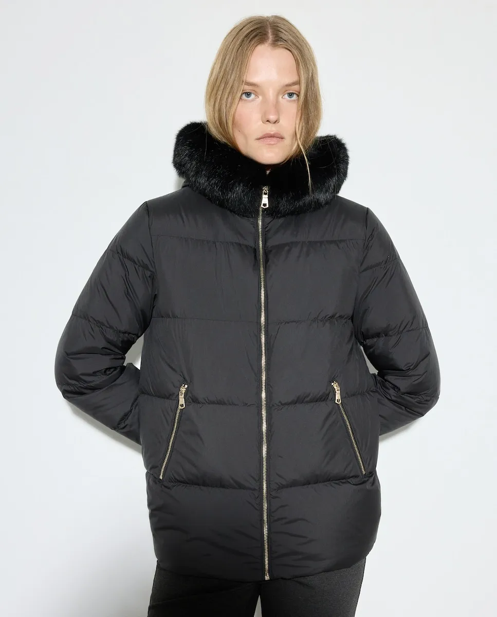 Женский короткий гладкий пушистик Woman El Corte Inglés, черный
Женский короткий гладкий пушистик Woman El Corte Inglés, черный