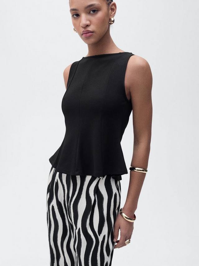 Coqui топ с баской Mango, Black
Coqui топ с баской Mango, Black