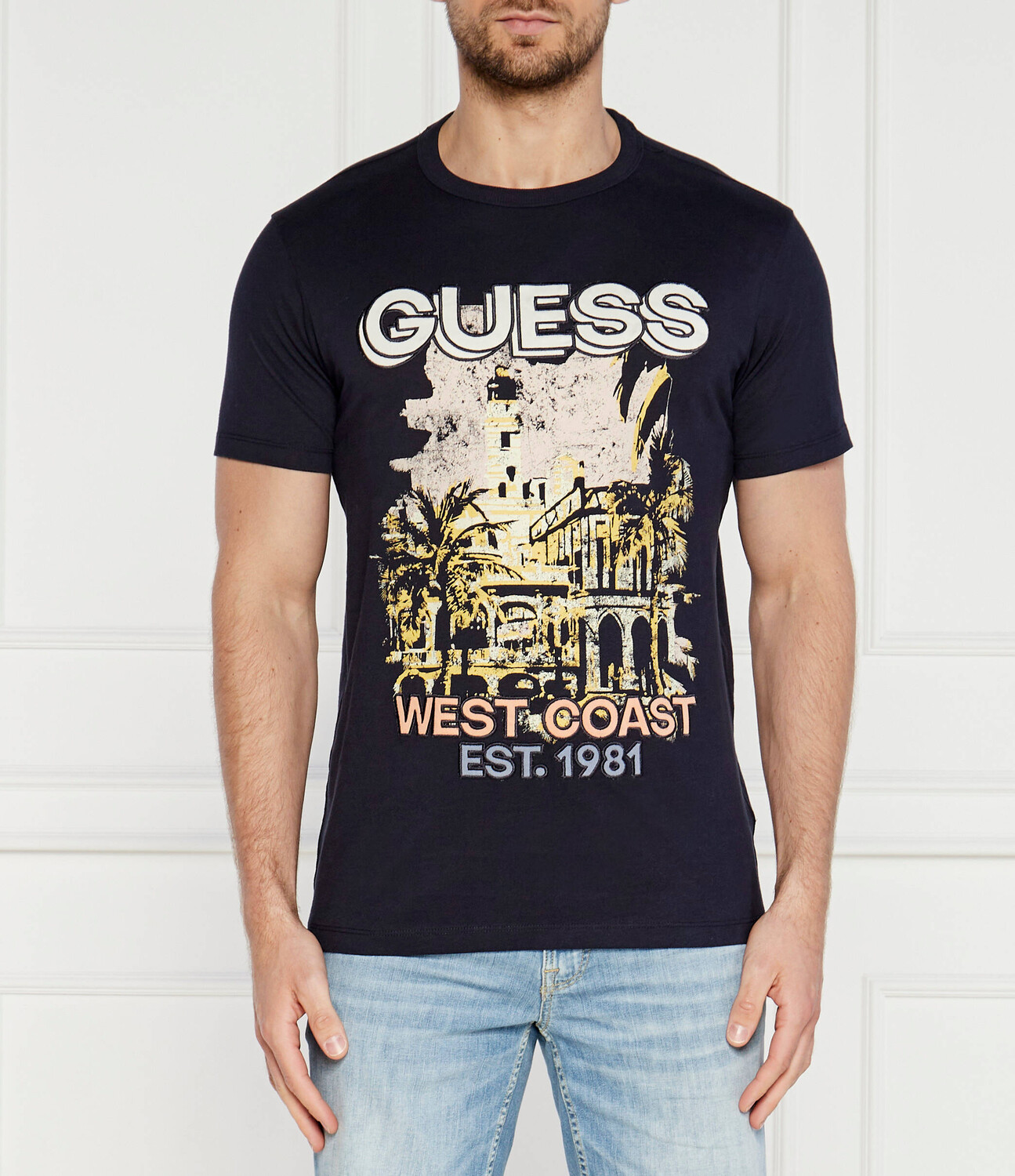 Футболка GUESS WEAST COAST Regular Fit, темно-синий
Футболка GUESS WEAST COAST Regular Fit, темно-синий