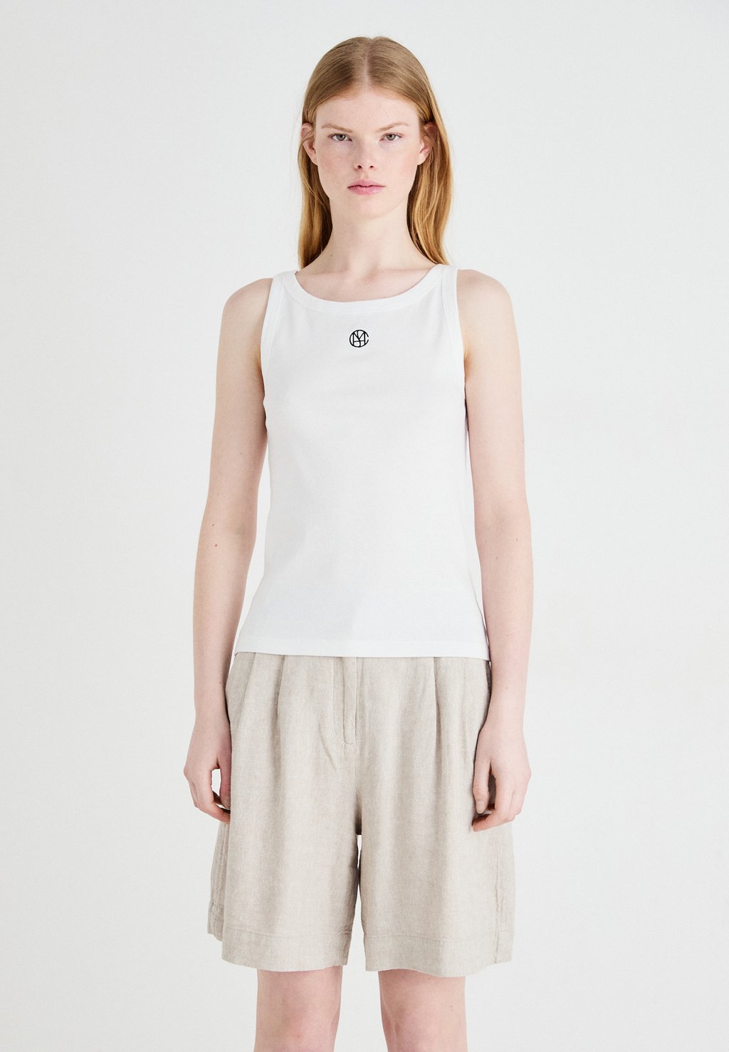 Топ GUBBE RASMIA ICON MSCH Copenhagen, белый
Топ GUBBE RASMIA ICON MSCH Copenhagen, белый