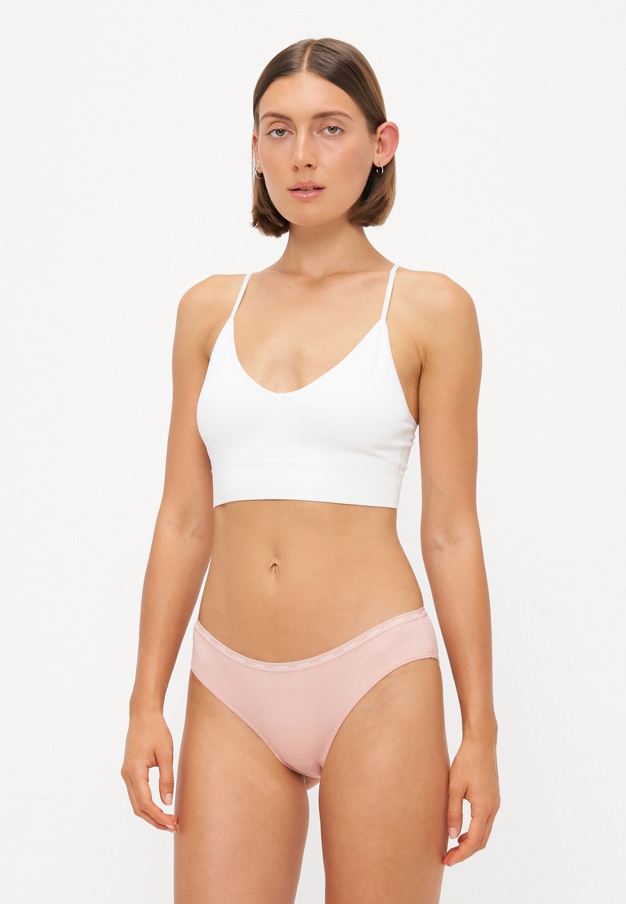 Брифы Guess BASIC BRIEF 3 PACK, Beige/Rose/White /Beige
Брифы Guess BASIC BRIEF 3 PACK, Beige/Rose/White /Beige