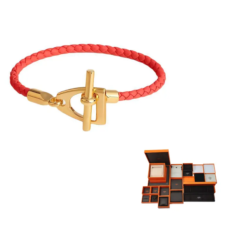 HERMES Браслет Calfskin Metal Gold Plated Wristbands Women's Red
HERMES Браслет Calfskin Metal Gold Plated Wristbands Women's Red