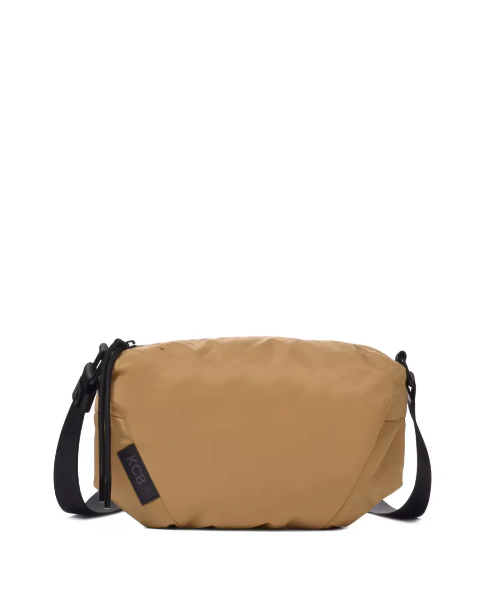 Женская пышная сумка через плечо среднего цвета охра Kcb, коричневый
Женская пышная сумка через плечо среднего цвета охра Kcb, коричневый