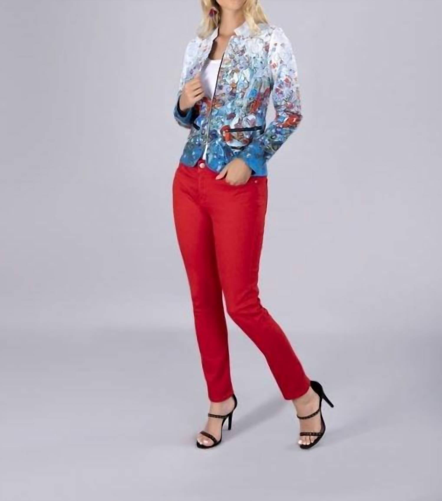 Новая куртка Magma в сине-красных тонах DOLCEZZA
Новая куртка Magma в сине-красных тонах DOLCEZZA