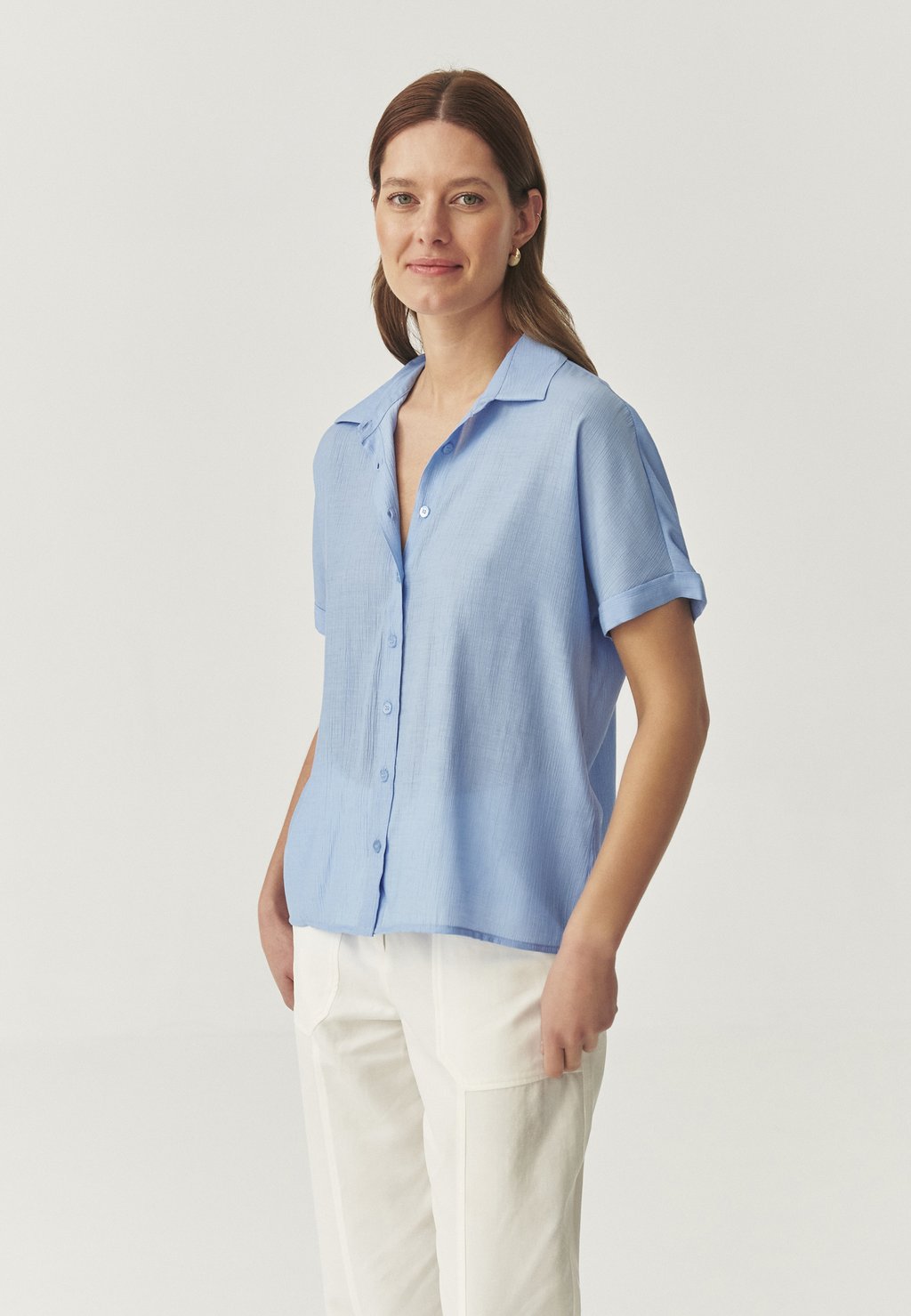 Блузка на пуговицах TATUUM, светло-голубой
Блузка на пуговицах TATUUM, светло-голубой