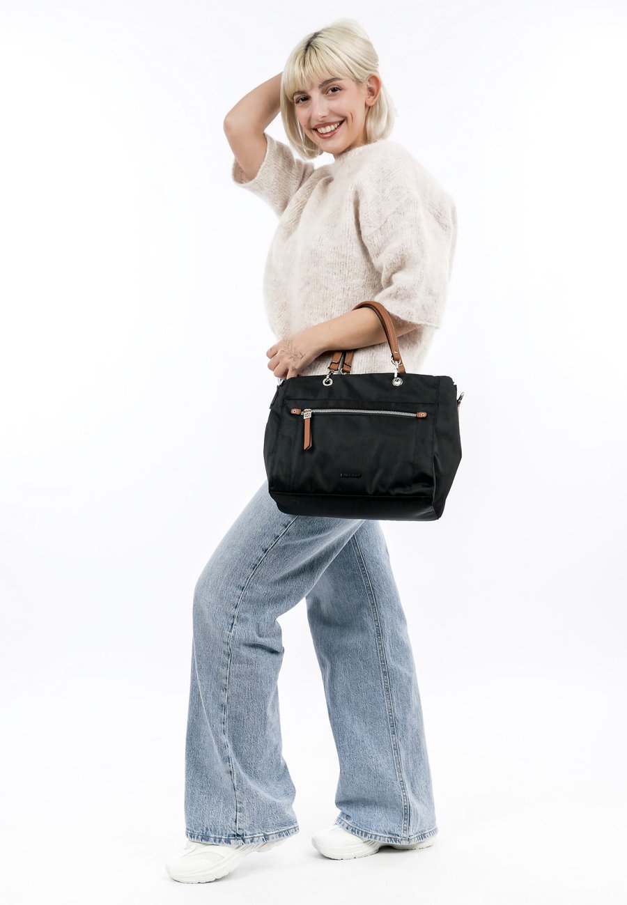 Сумка Emily & Noah ESTHER, Black
Сумка Emily & Noah ESTHER, Black