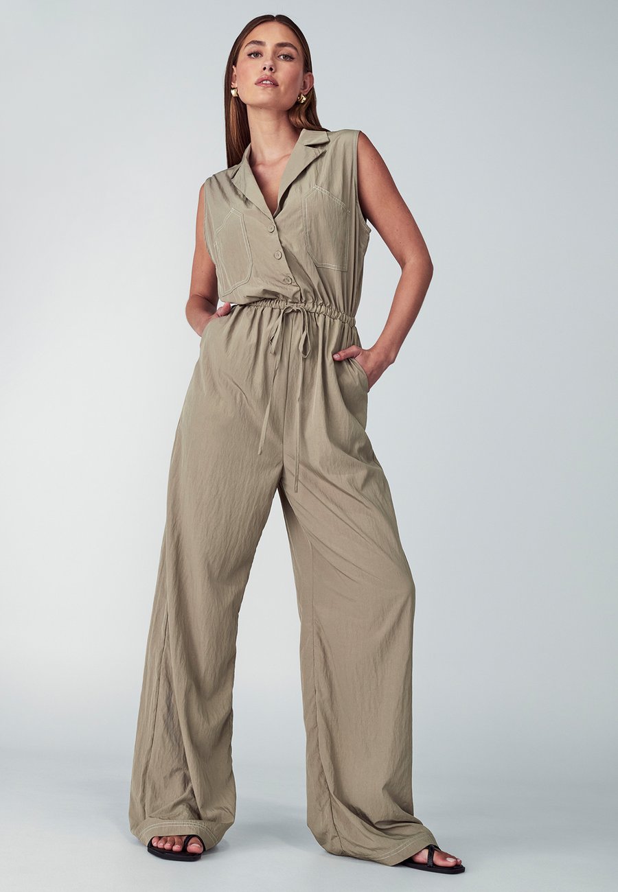 Комбинезон WILLA ZIMI, Taupe
Комбинезон WILLA ZIMI, Taupe