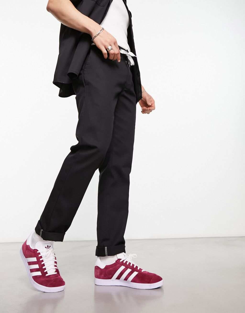 Черные рабочие брюки узкого кроя Dickies 872, Черный, Черные рабочие брюки узкого кроя Dickies 872
Черные рабочие брюки узкого кроя Dickies 872, Черный, Черные рабочие брюки узкого кроя Dickies 872