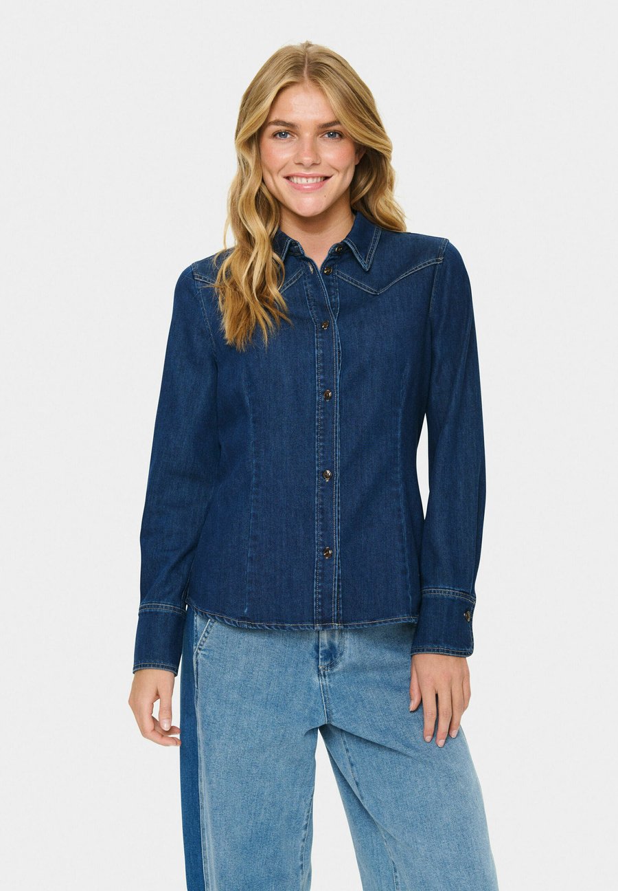 Блуза Saint Tropez Button-down blouse, Medium Blue Denim/Blue Denim
Блуза Saint Tropez Button-down blouse, Medium Blue Denim/Blue Denim