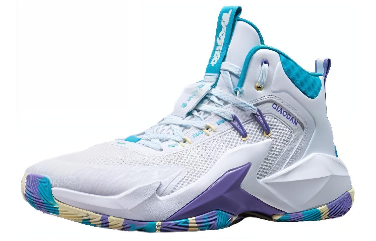 Баскетбольные кроссовки мужские высокие Qiaodan
Баскетбольные кроссовки мужские высокие Qiaodan