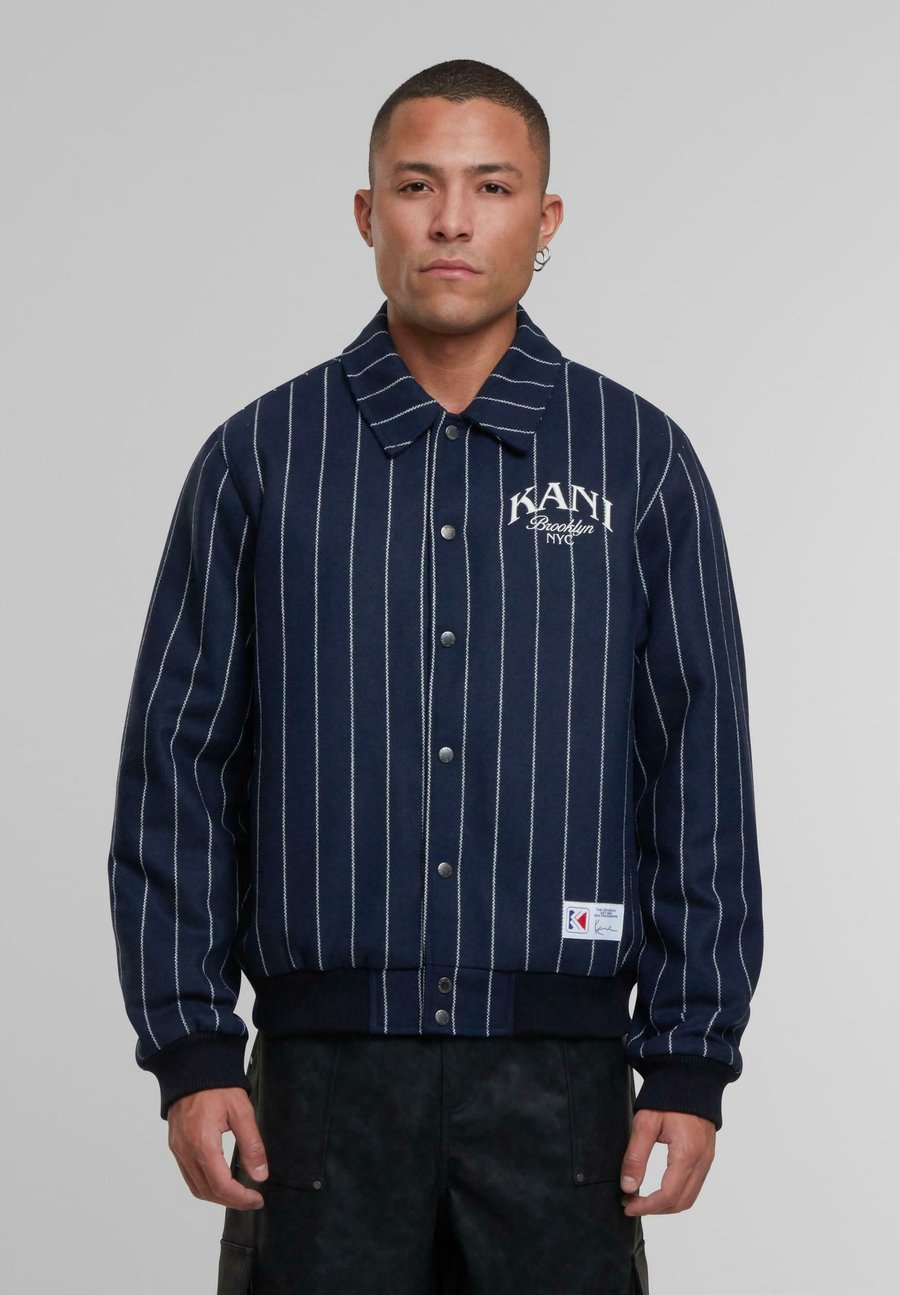 Куртка Karl Kani PINSTRIPES, Dark Blue/Off White/Dark Blue
Куртка Karl Kani PINSTRIPES, Dark Blue/Off White/Dark Blue
