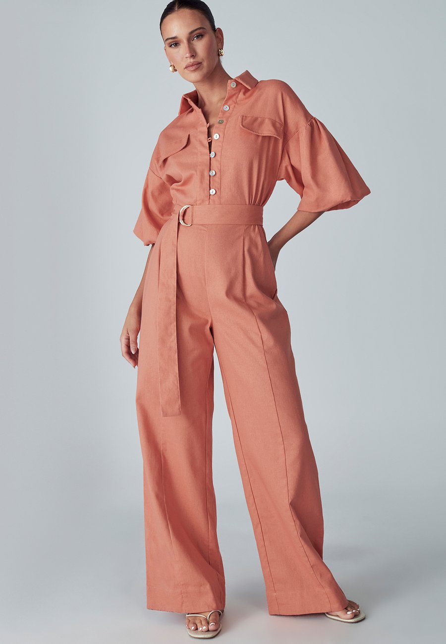 Комбинезон WILLA BRADYN, Peach/Orange
Комбинезон WILLA BRADYN, Peach/Orange