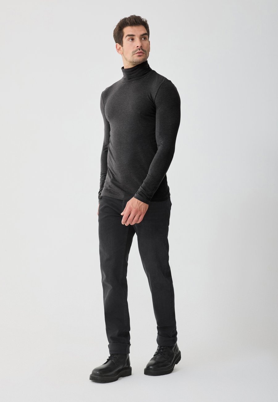 Топ Pier One LONG SLEEVED ROLL NECK TOP 2 PACK, 2X B65/Dark Grey
Топ Pier One LONG SLEEVED ROLL NECK TOP 2 PACK, 2X B65/Dark Grey