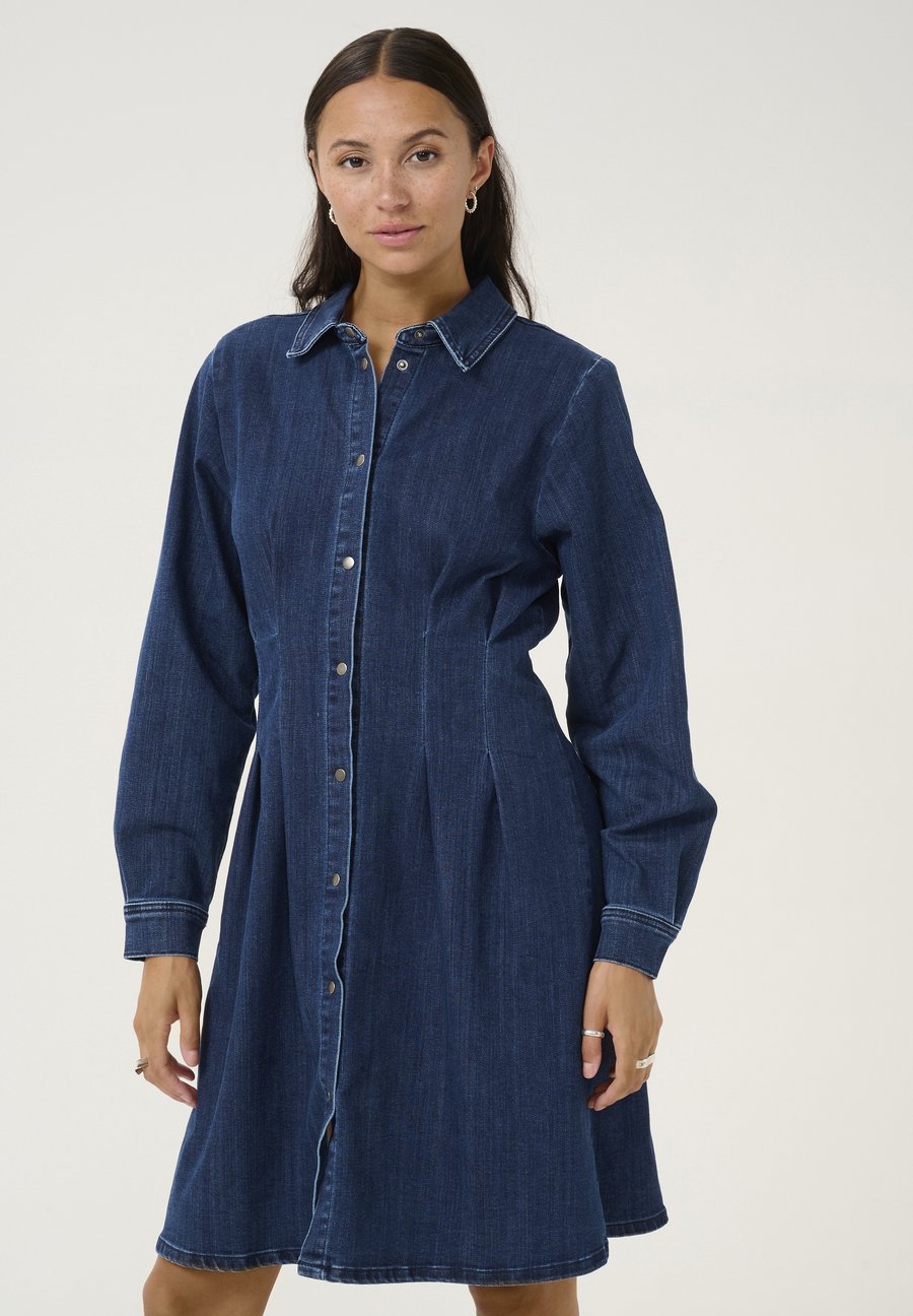 Платье Kaffe LEA, Dark Blue Denim/Dark-Blue Denim
Платье Kaffe LEA, Dark Blue Denim/Dark-Blue Denim