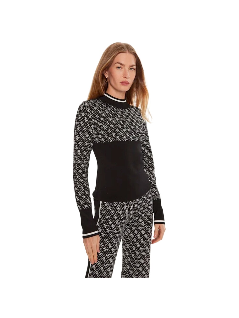 Свитер дымоход 4г Guess, черный
Свитер дымоход 4г Guess, черный