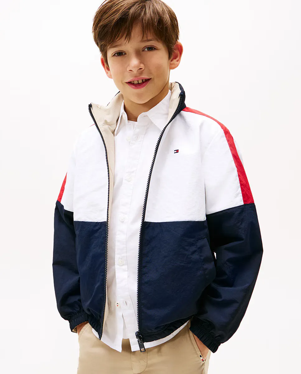 Водонепроницаемая куртка для мальчиков с застежкой-молнией Tommy Hilfiger, многоцветный
Водонепроницаемая куртка для мальчиков с застежкой-молнией Tommy Hilfiger, многоцветный