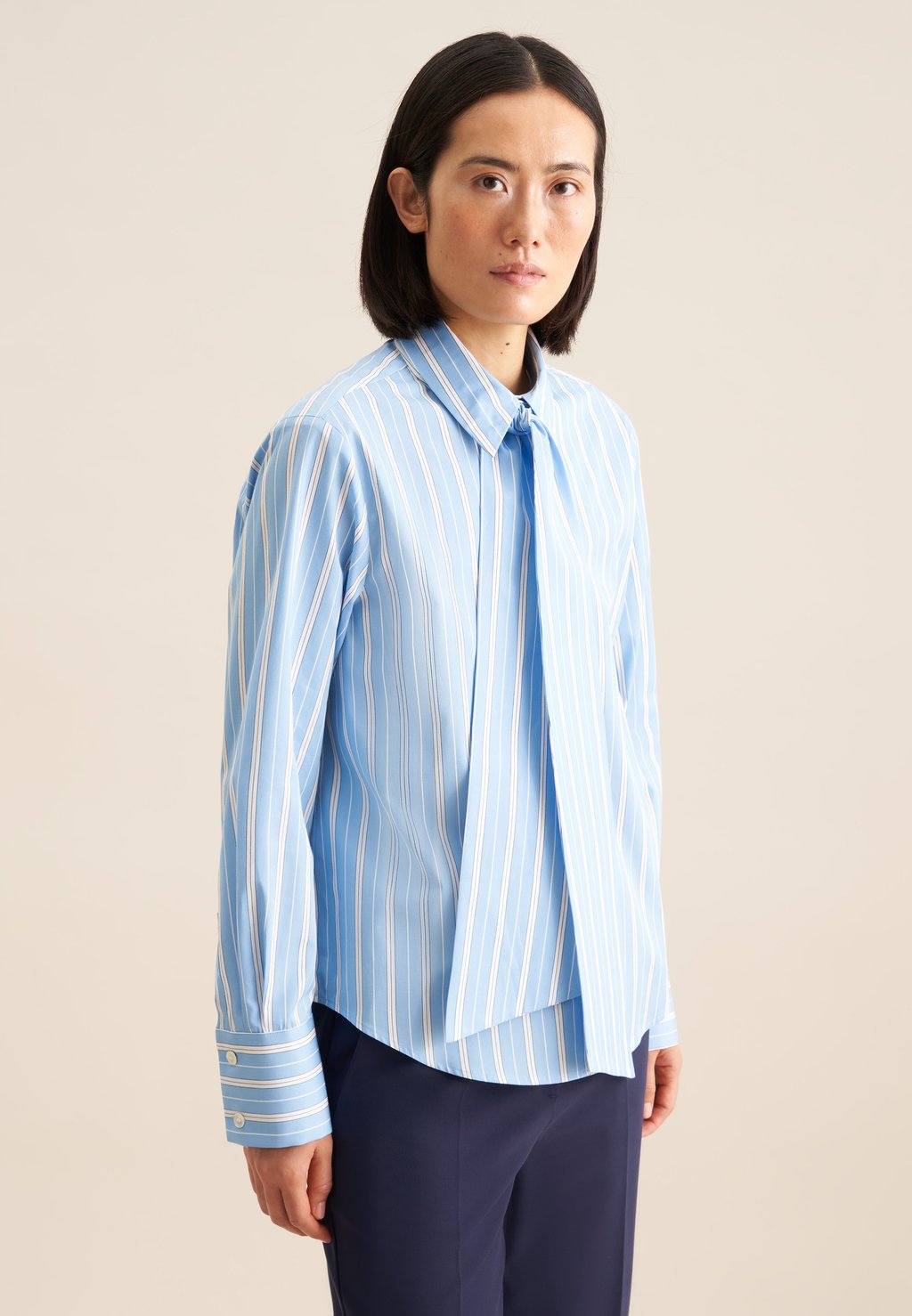 Блузка на пуговицах Seidensticker, светло-голубой
Блузка на пуговицах Seidensticker, светло-голубой