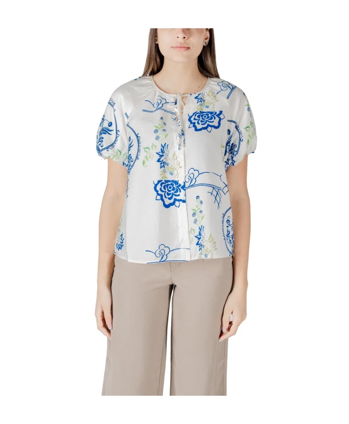 Блузка с цветочным принтом на пуговицах, весна/лето Ichi, белый
Блузка с цветочным принтом на пуговицах, весна/лето Ichi, белый