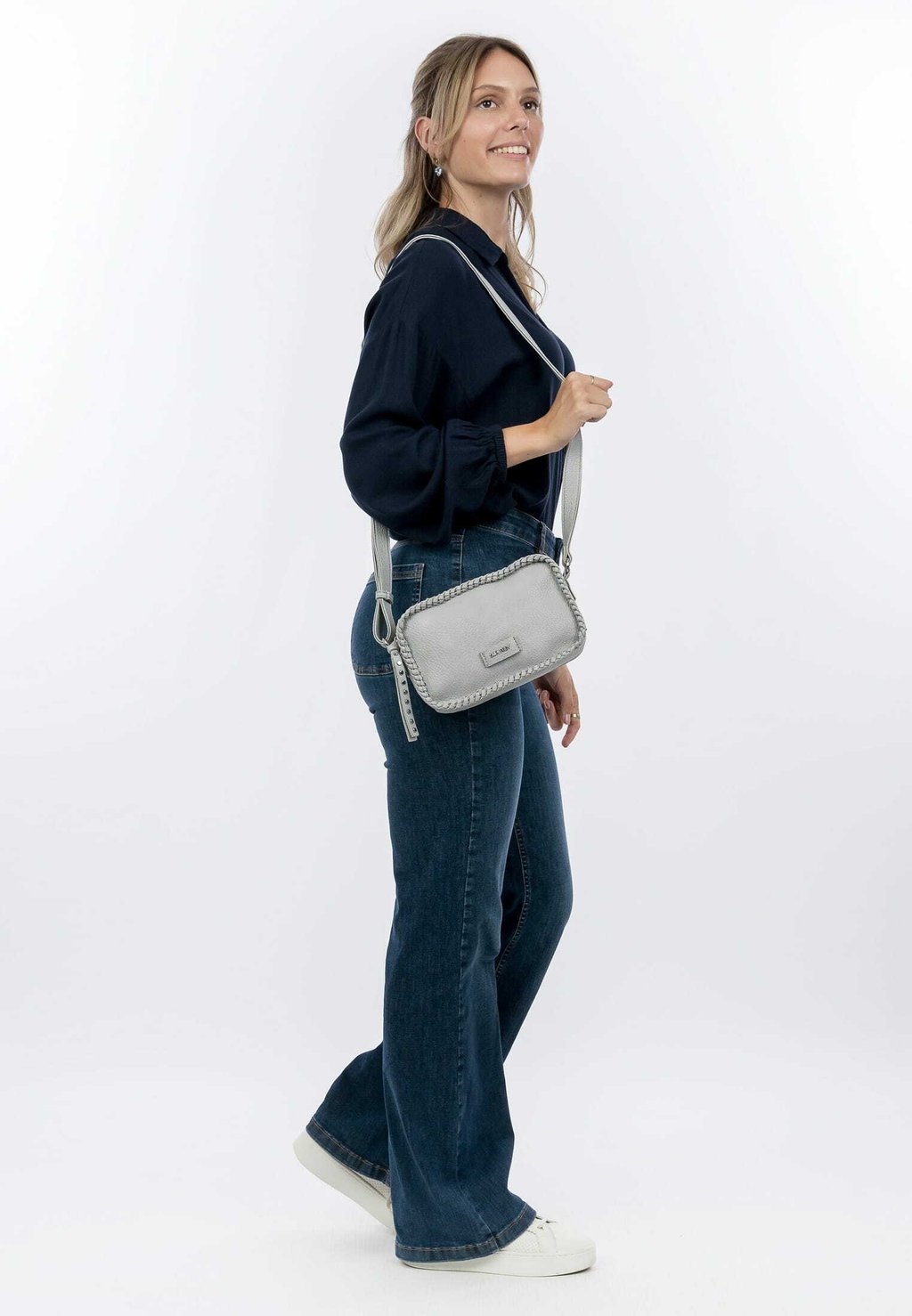 Сумка через плечо SURI FREY, светло-серый
Сумка через плечо SURI FREY, светло-серый