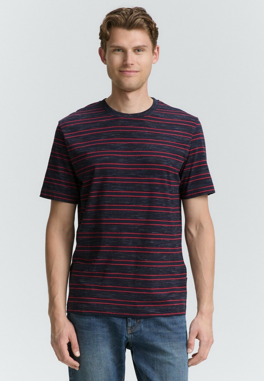 Футболка TOM TAILOR MIT STREIFENMUSTER, Navy Yarn Dye Stripe/Dark Blue, Синий, Футболка TOM TAILOR MIT STREIFENMUSTER, Navy Yarn Dye Stripe/Dark Blue
Футболка TOM TAILOR MIT STREIFENMUSTER, Navy Yarn Dye Stripe/Dark Blue, Синий, Футболка TOM TAILOR MIT STREIFENMUSTER, Navy Yarn Dye Stripe/Dark Blue