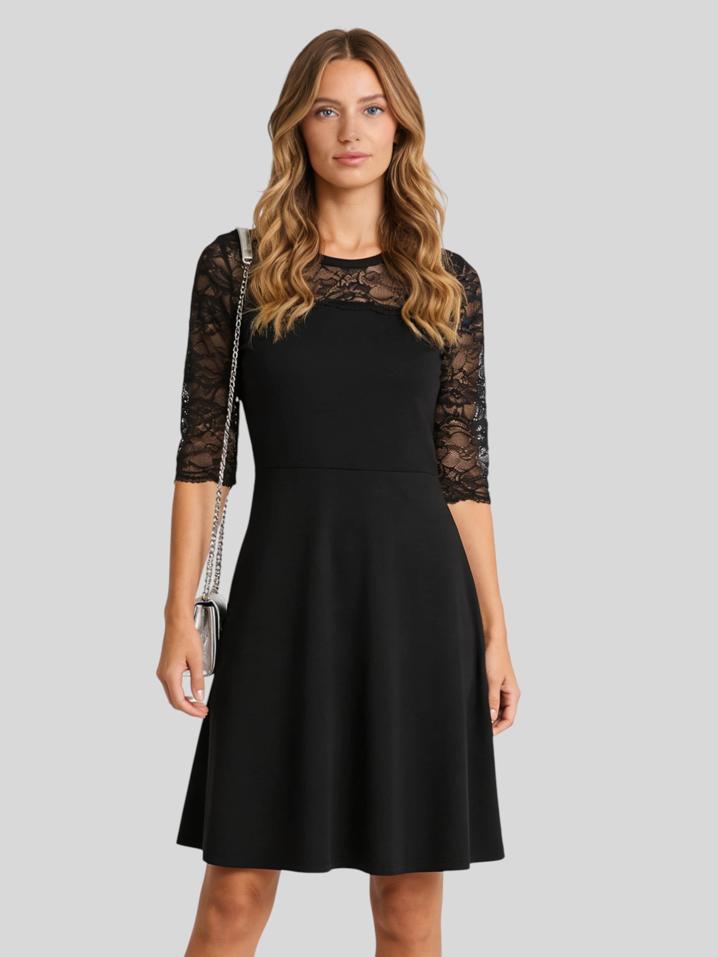 LapaPlus Платье в черном цвете
LapaPlus Платье в черном цвете