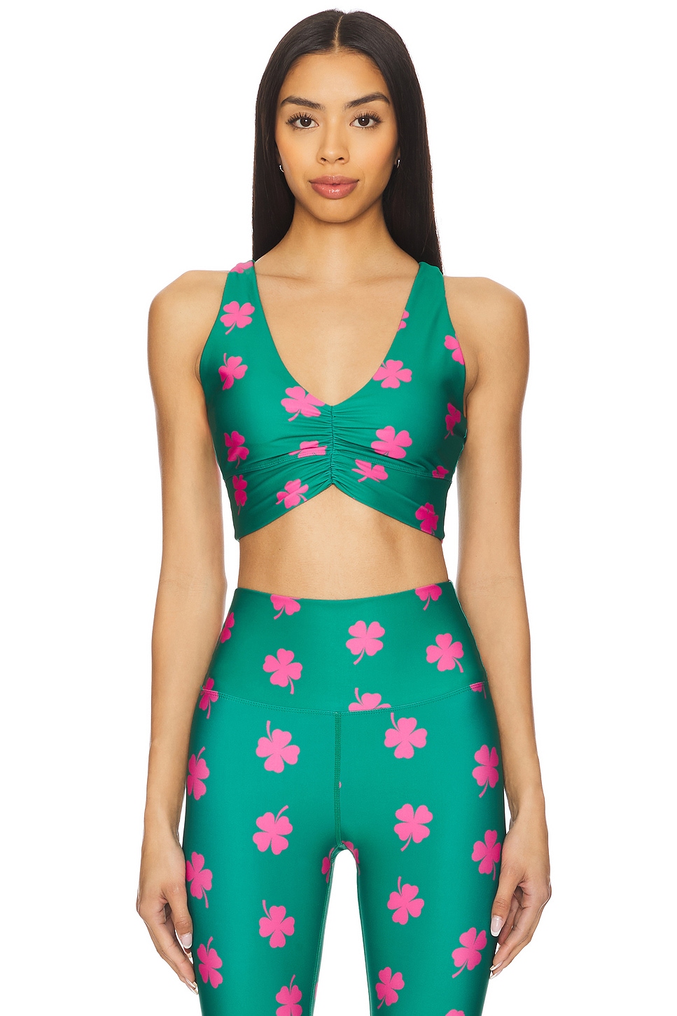 Топ Mindy Beach Riot, lucky clover
Топ Mindy Beach Riot, lucky clover