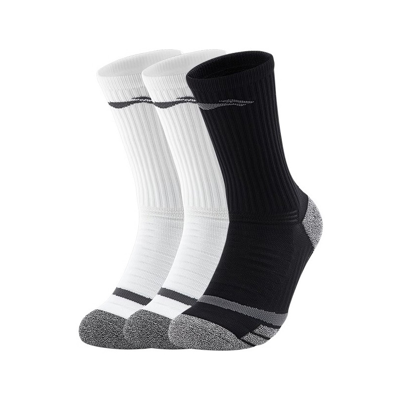 Универсальные баскетбольные носки 3 пары LINING, черный
Универсальные баскетбольные носки 3 пары LINING, черный