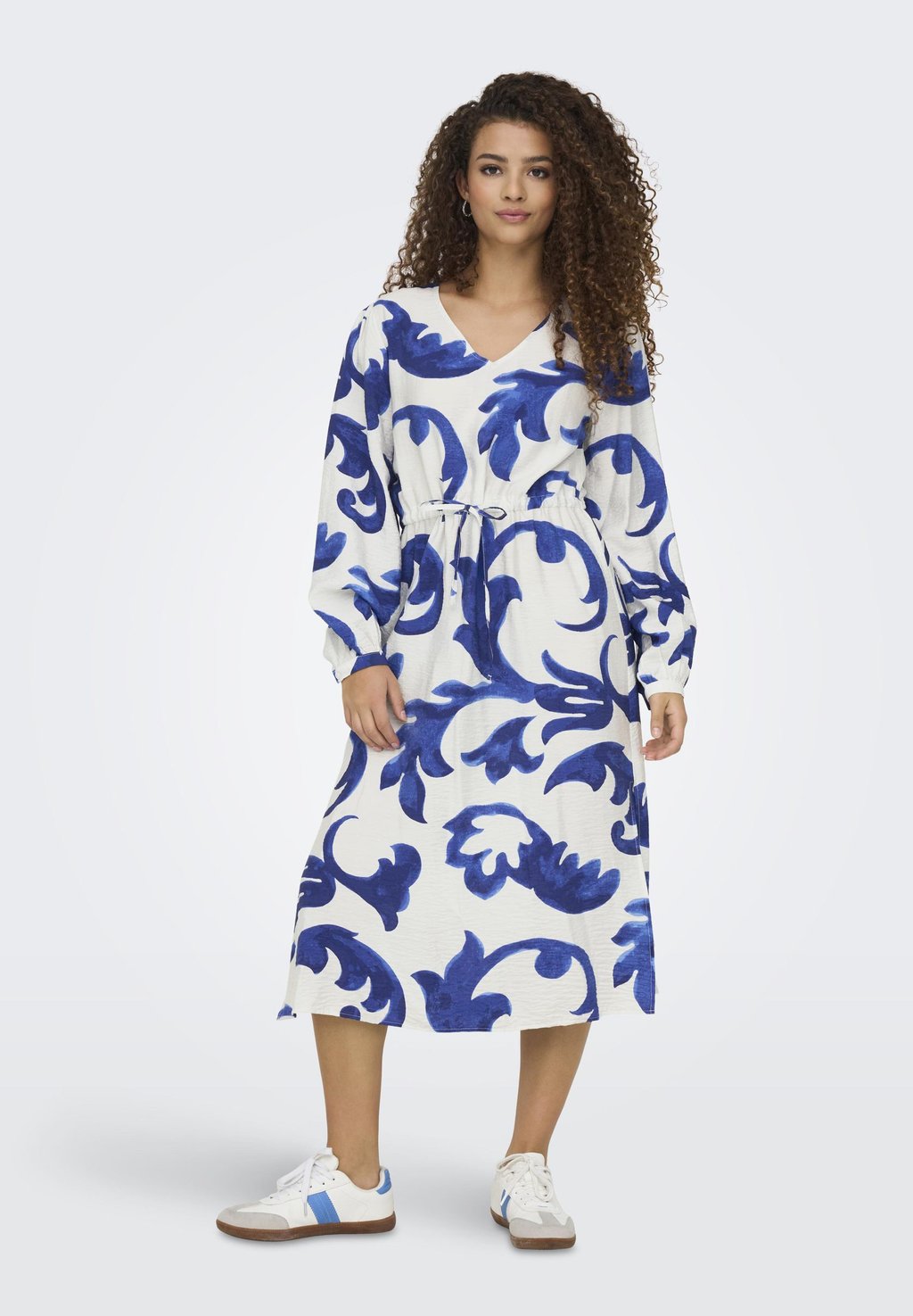 Повседневное платье MAY LIFE MIDI JDY, кремовый
Повседневное платье MAY LIFE MIDI JDY, кремовый