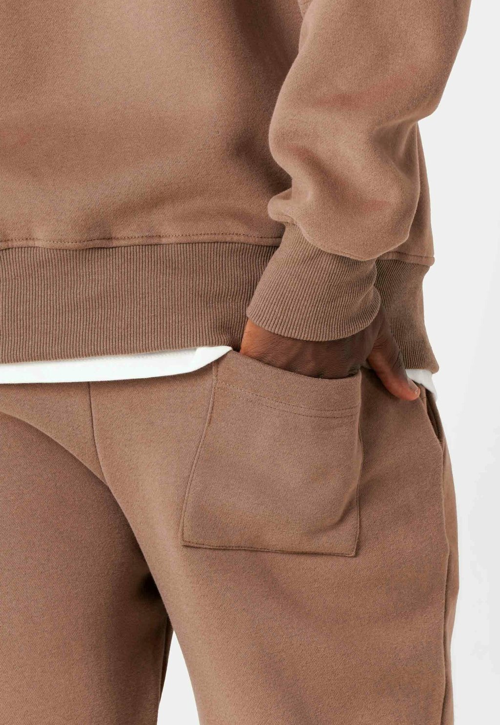 Спортивные брюки ESSENTIAL Sixth June, бежевый
Спортивные брюки ESSENTIAL Sixth June, бежевый