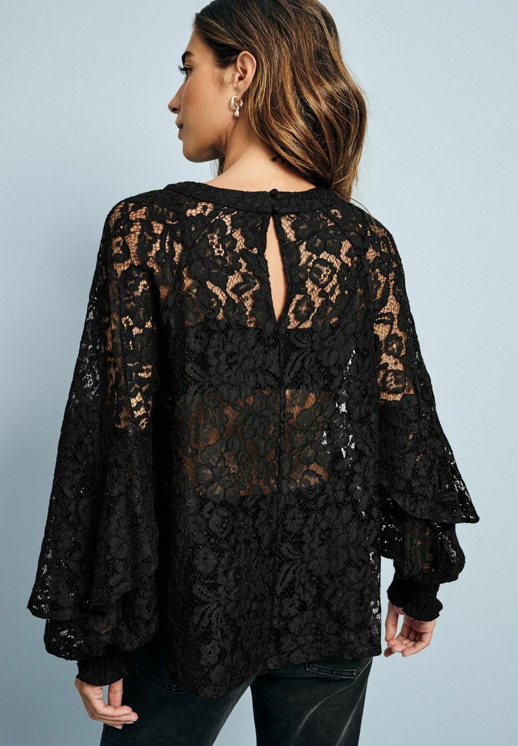 Блуза NECK Next, черный
Блуза NECK Next, черный