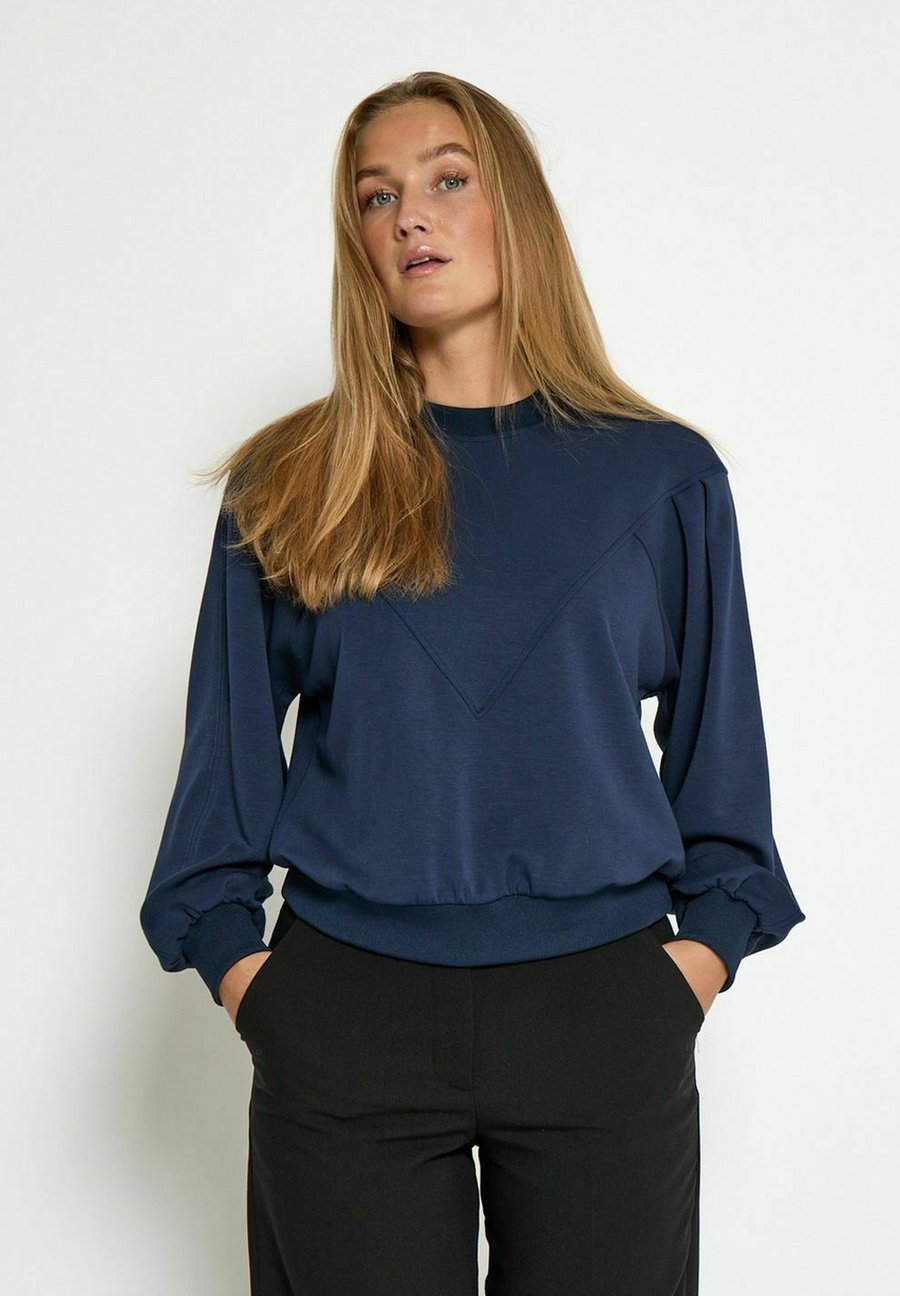 Толстовка PEPPERCORN Sweatshirt, Navy/Dark Blue
Толстовка PEPPERCORN Sweatshirt, Navy/Dark Blue