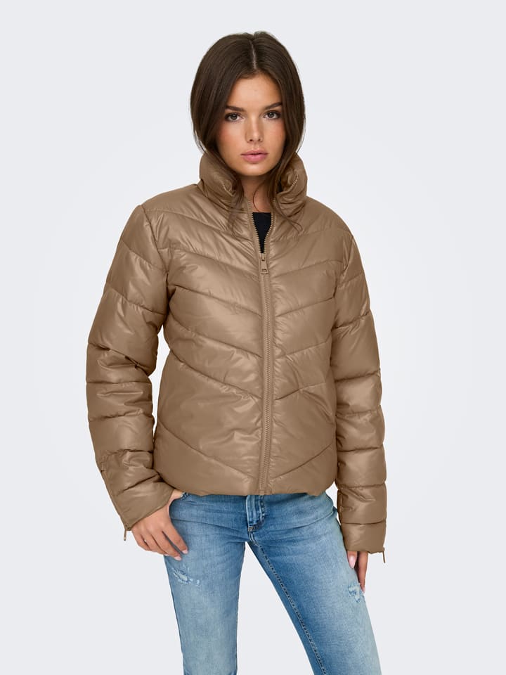 JDY Стеганая куртка светло-коричневого цвета
JDY Стеганая куртка светло-коричневого цвета